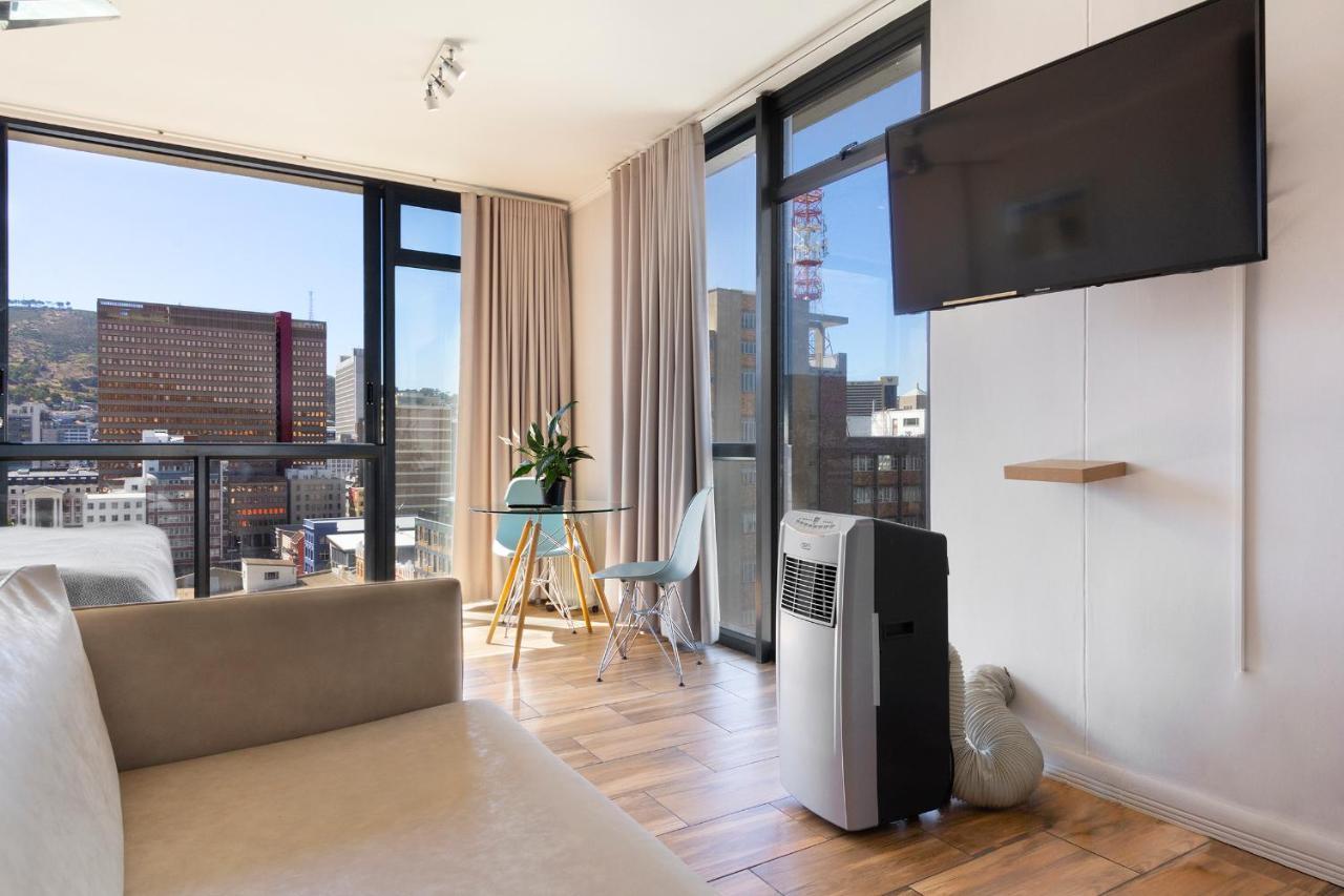 Appartement Urban Oasis At The Four Seasons Kaapstad