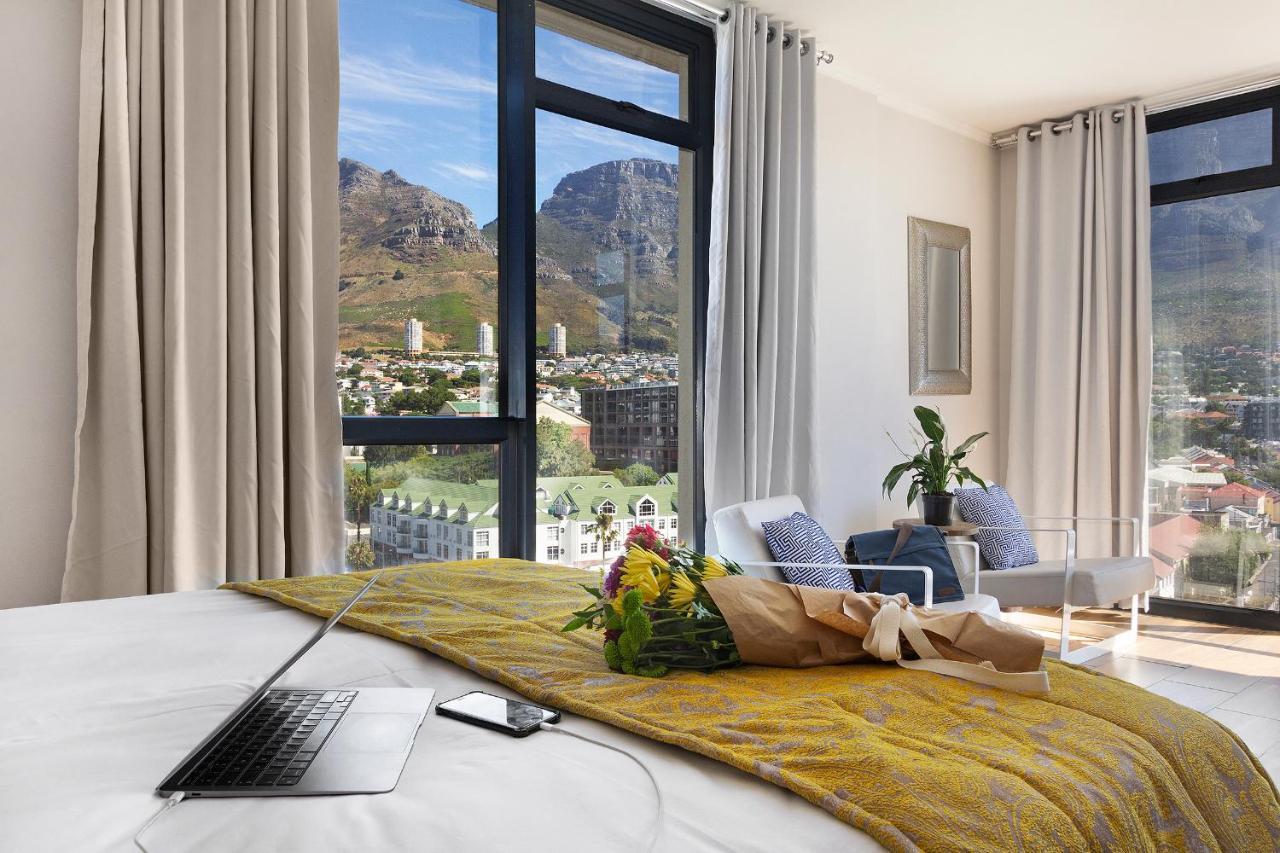 Urban Oasis At The Four Seasons * Kaapstad