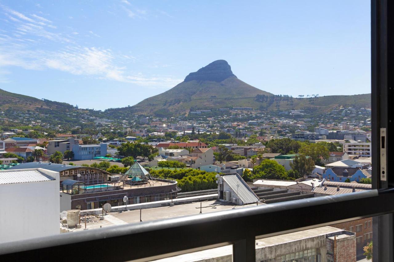 Urban Oasis At The Four Seasons Appartement Kaapstad
