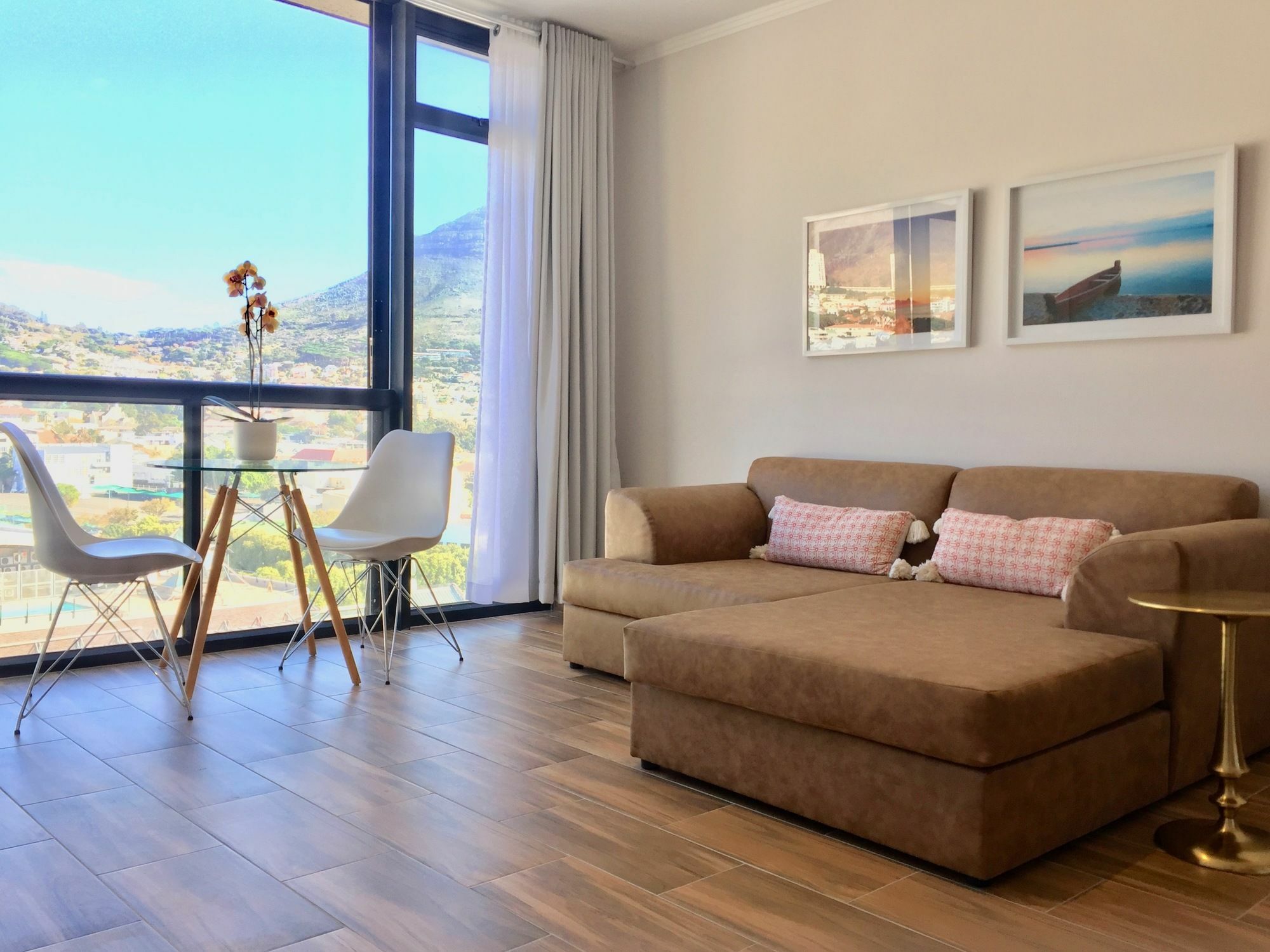 Urban Oasis At The Four Seasons Appartement Kaapstad